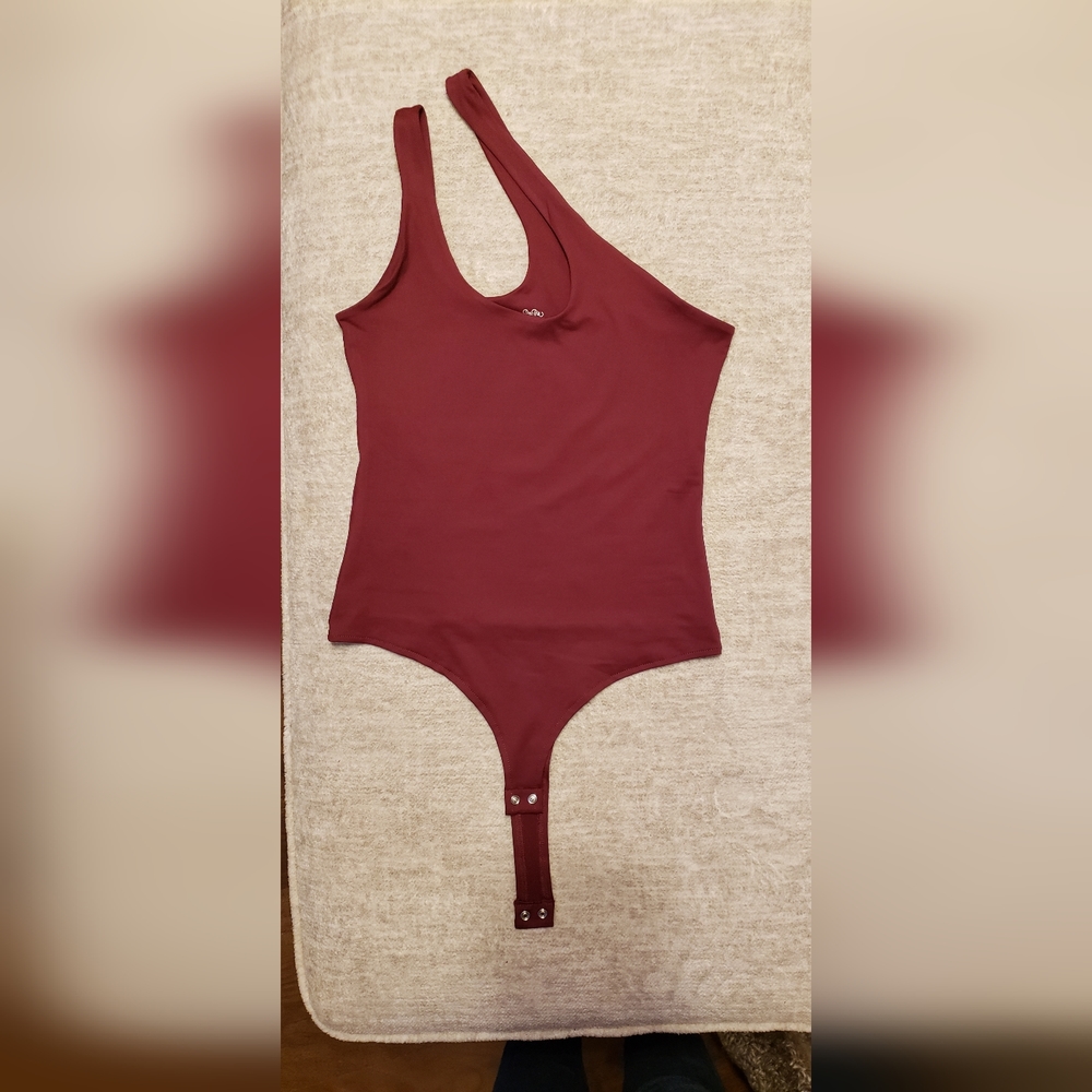 ReoRia One Shoulder Bodysuit